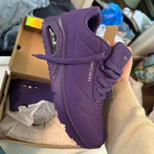 Skechers purple sneaker